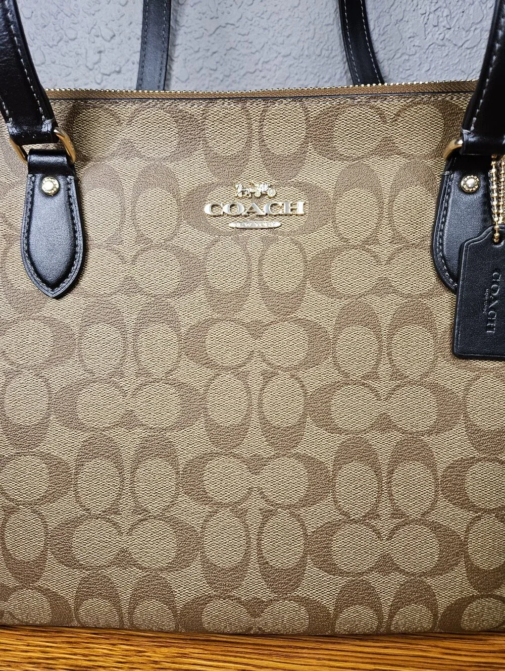 Coach Gallery Tote in Signature Canvas